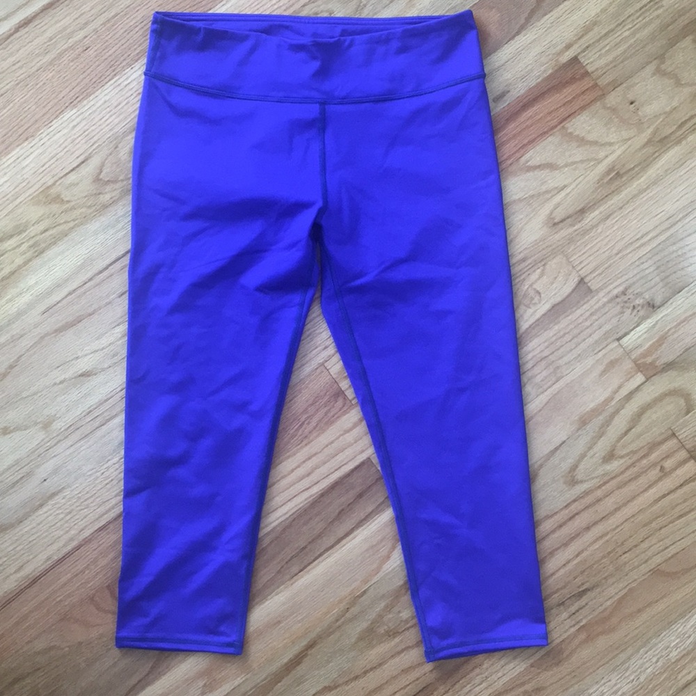 NWT Fabletics leggings size medium